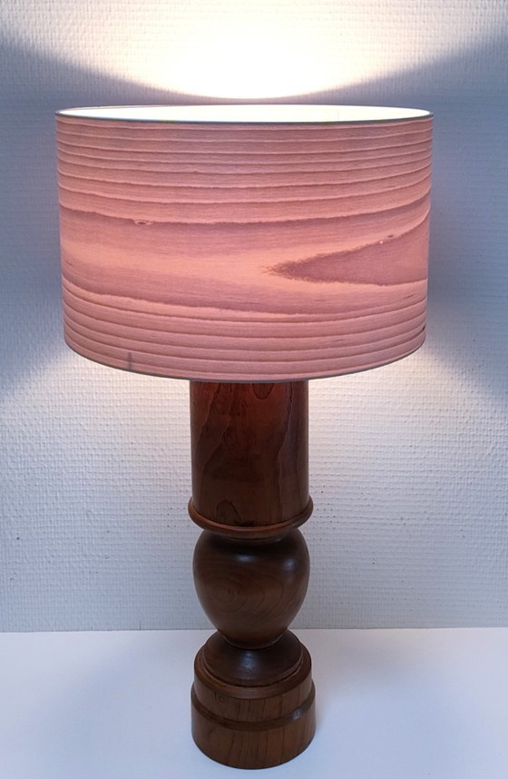 Image 1 of grande lampada in rovere massello con timbro vintage