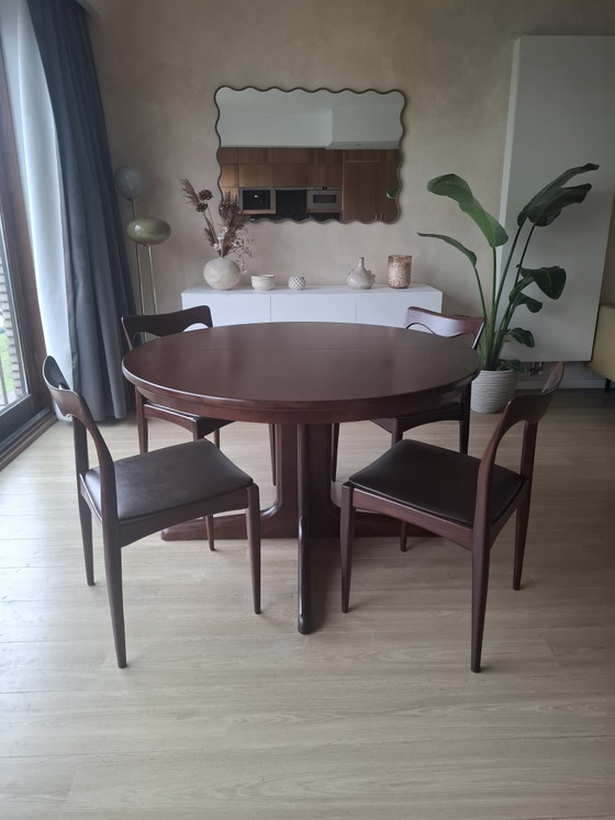 Image 1 of Prachtige vintage stoelen met leer zitting.