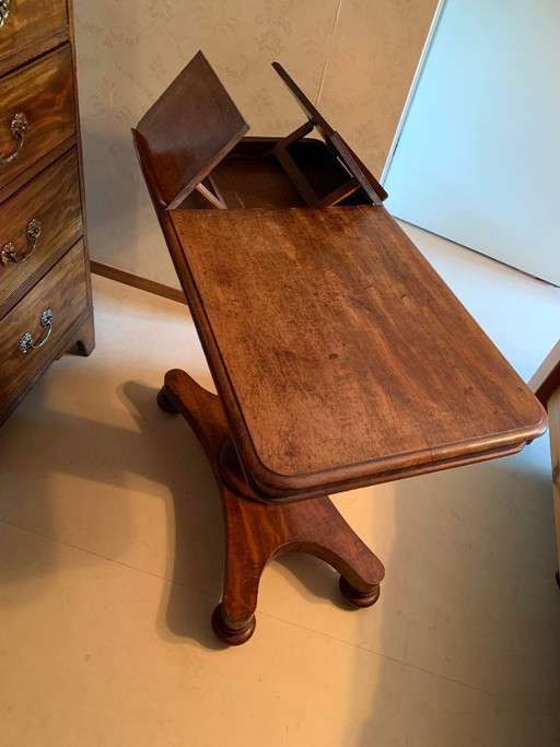 Reading table (1850)