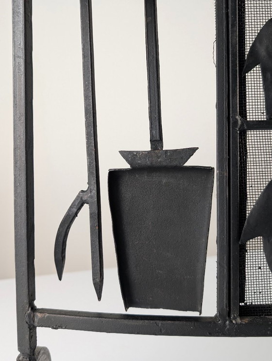 Image 1 of Parascintille in ferro battuto realizzato da Atelier Marolles, Francia, anni '50.