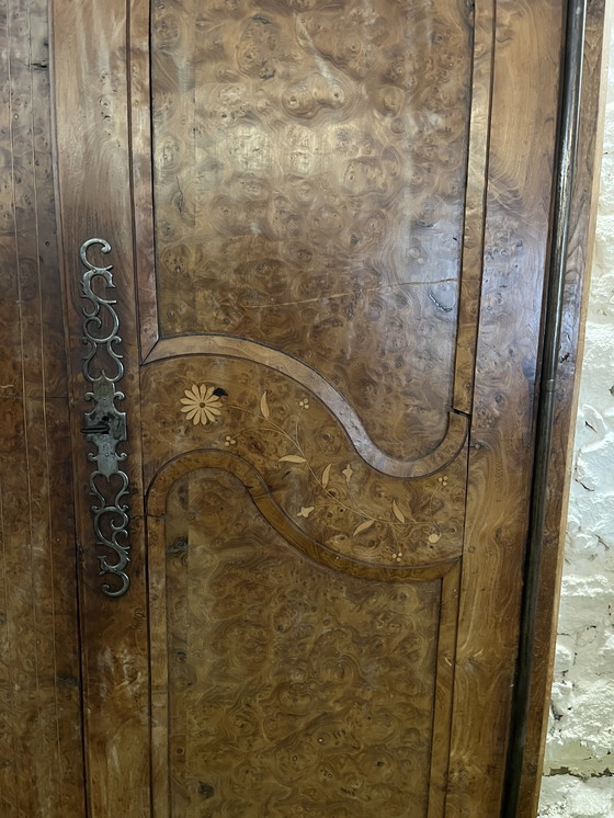 Image 1 of Gabinete del siglo XIX en olmo macizo y nudo de olmo macizo