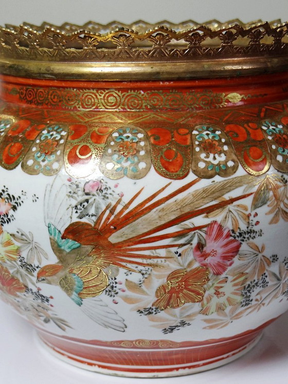 Image 1 of Japanse cachepot van Kutani-porselein en brons, Meiji-periode, 19e-20e eeuw.