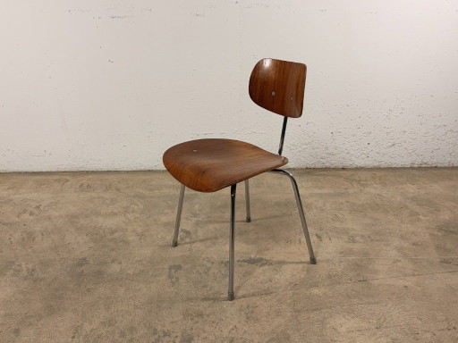 Mid-Century Modern Model SE 68 eetkamerstoel van Egon Eiermann voor Wilde + Spieth, jaren 1950.