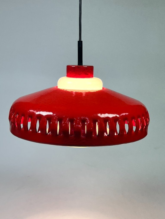 Image 1 of Vintage Hanglamp, Rood Emaille, Wit Opaalglas, Hustadt Leuchten, Duitsland 1960's