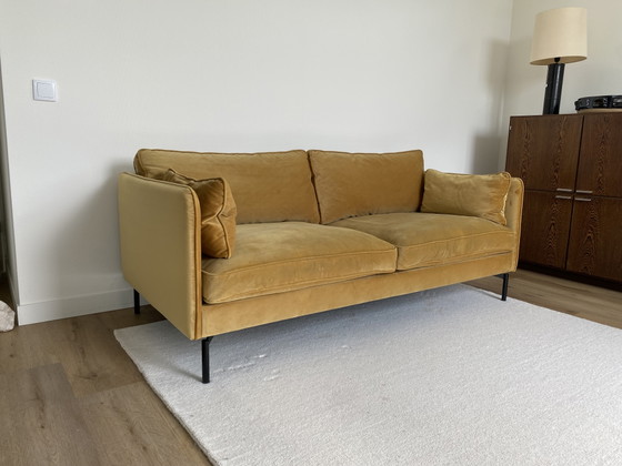 Image 1 of Polspotten PPno.2 Divano + Pouf Edizione Speciale – Velluto Ocra
