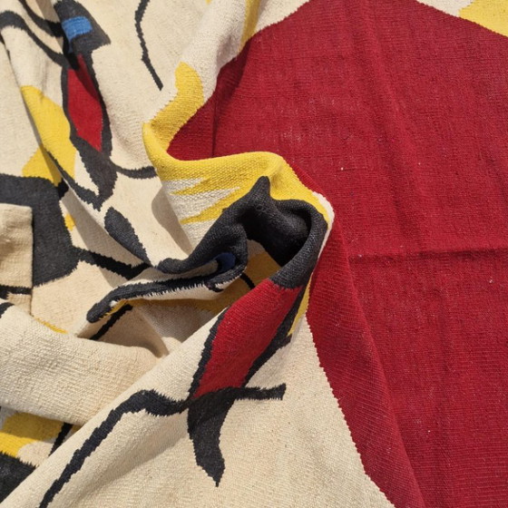 Joan Miró Le Soleil Rouge (1967) Handgewebter Wandteppich | Zeitgenössische Textilkunst | (79 × 59 Zoll) (photo 7 of 10)