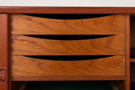 Highboard by Henry Rosengren Hansen for Brande Møbelindustri, Denmark 1960s – Sideboard, Scandinavian (photo 8 of 12)