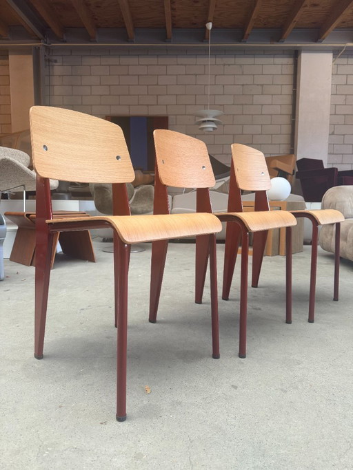 Sedia Vitra Standard di Jean Prouvé (stock: 3) – eetkamerstoelen, Metal, Wood (photo 2 of 16)