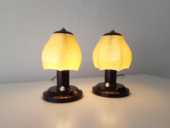 Image 1 of Set aus 2 wunderschönen Nachttischlampen aus Glas mit Bakelit-Sockel, Art-Deco-Nachtlichter.