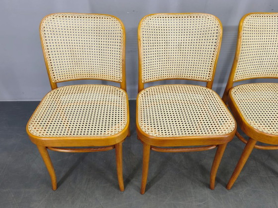 Image 1 of Set van 4 TON Bentwood stoelen nr. 811 naar Hoffmann, jaren 1990