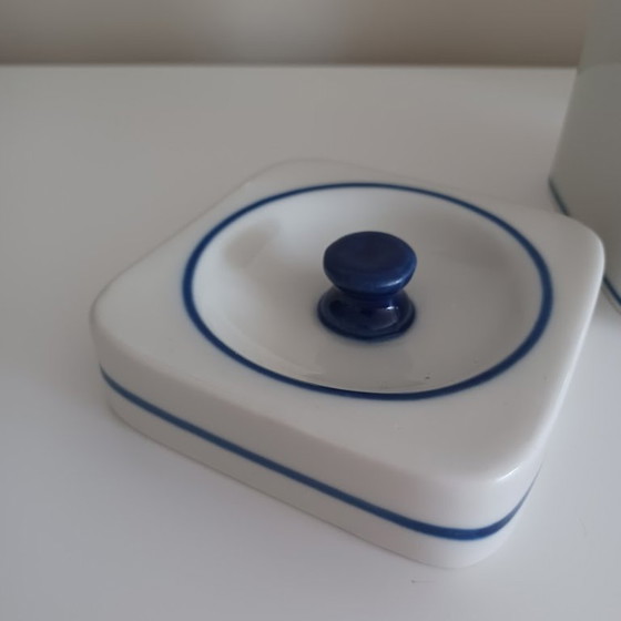 Image 1 of Viana Do Castelo. Portuguese ceramics. Hand-painted storage jars. 50-60 Blue/white.