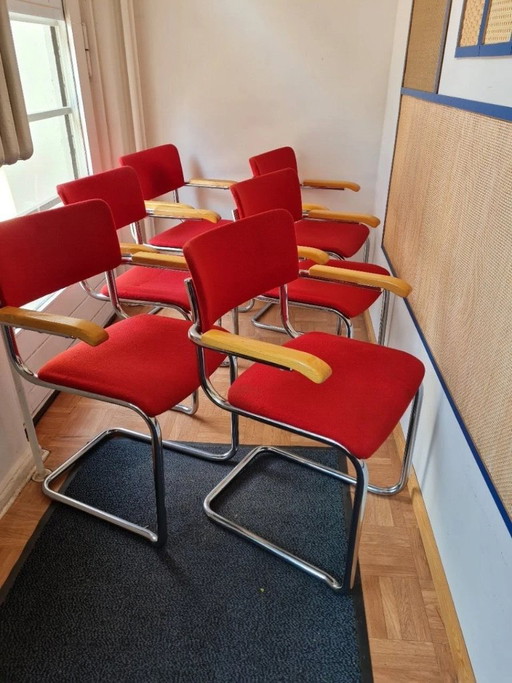 6 Originale Thonet S 43 Armlehn-Freischwinger von Mart Stam – rot, stapelbar
