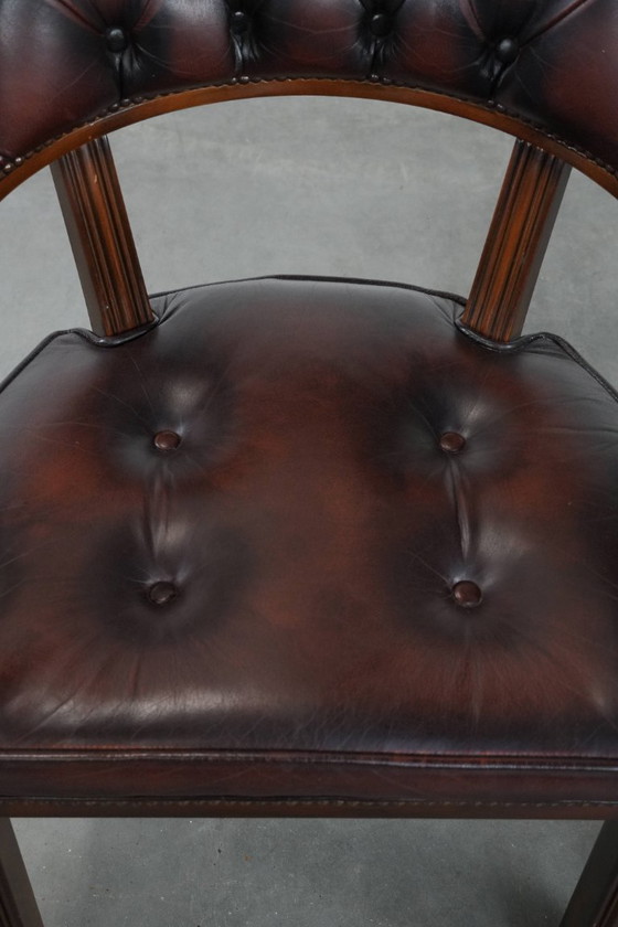 Image 1 of 4 sillas de comedor Chesterfield de piel de vaca marrón oscuro de estilo inglés