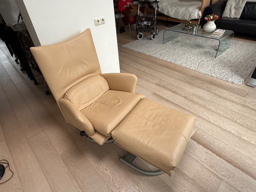 Poltrona BMP di Rolf Benz con pouf