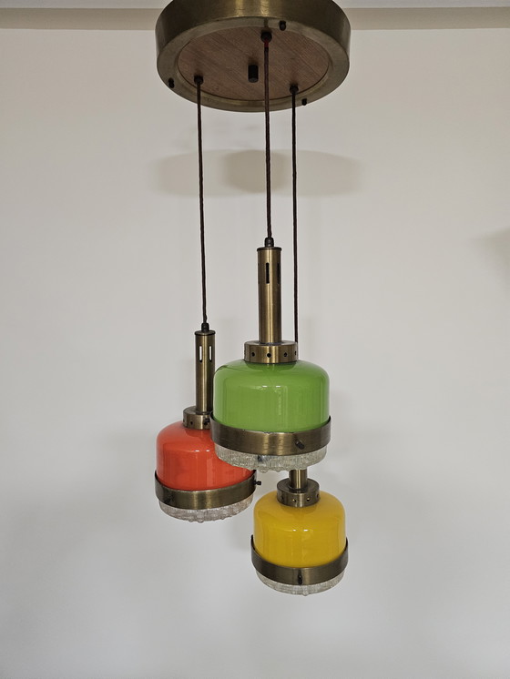 Image 1 of Zeldzame Hanglamp uit Italië in 3 kleuren glas toegeschreven aan Stilnovo 