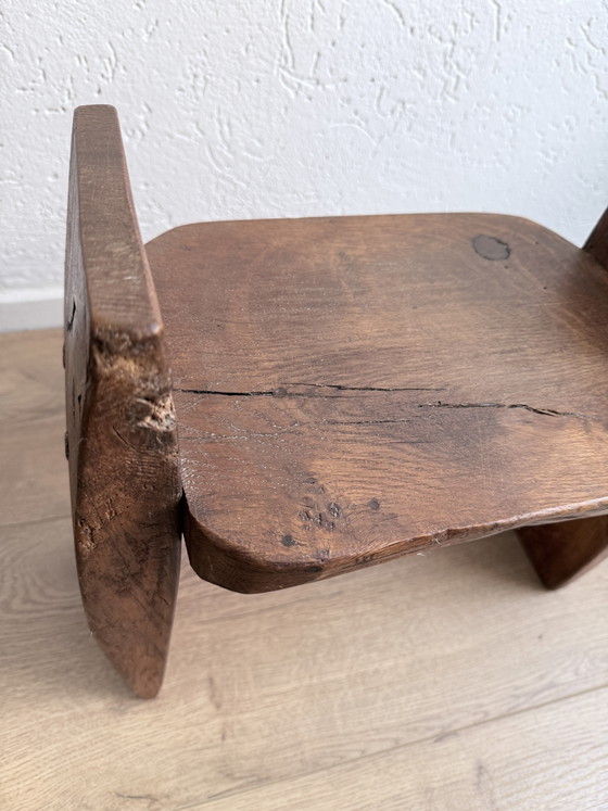 Image 1 of Vintage Brutalistische Sculpturale Kruk / Stoel – Massief Eiken (Wabi-Sabi, Jaren 70)