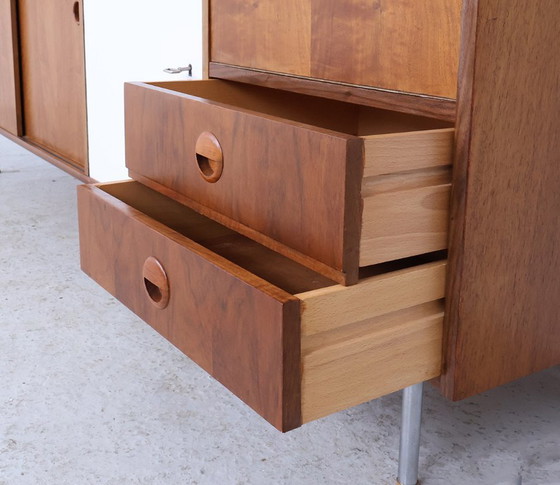 Vintage Fristho Sideboard in Walnut – William Watting – 1960s – Metal (photo 14 of 17)