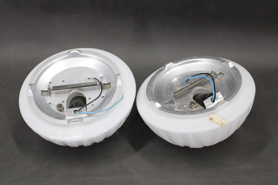 Image 1 of 1970 Paar wandlampen in melkglas, Tsjecho-Slowakije