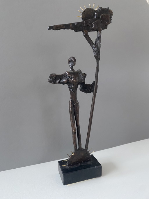 Bronze statue of Hans van Eerd