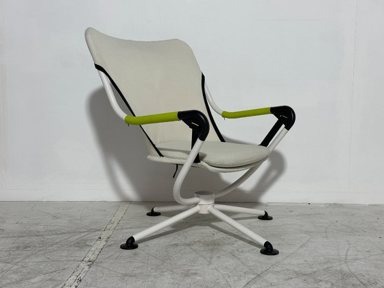 (3 disponibles) Fauteuil Vitra Waver - Konstantin Grcic - blanc/vert - fauteuil pivotant - modèle discontinué (photo 4 of 5)