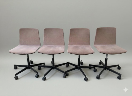 Image 1 of Pedrali Noa 727/4 office chair — Italian design (3 available)