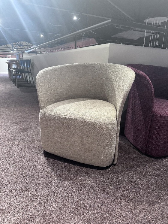 Image 1 of Ecru flower