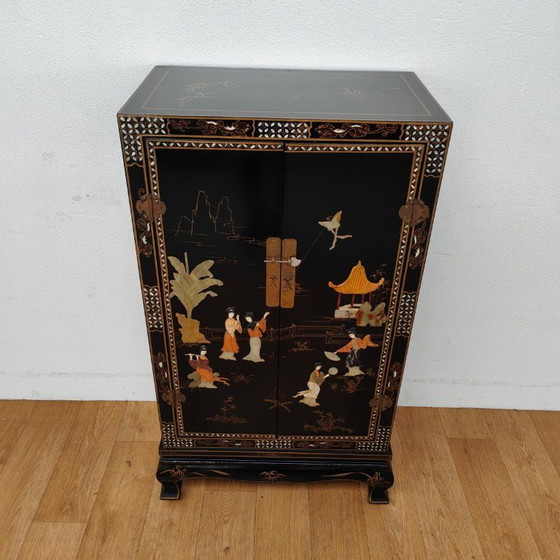 Vintage Chinese bruidskast servieskast buffetkast Chinoise – Buffetkasten, Wood (photo 2 of 18)