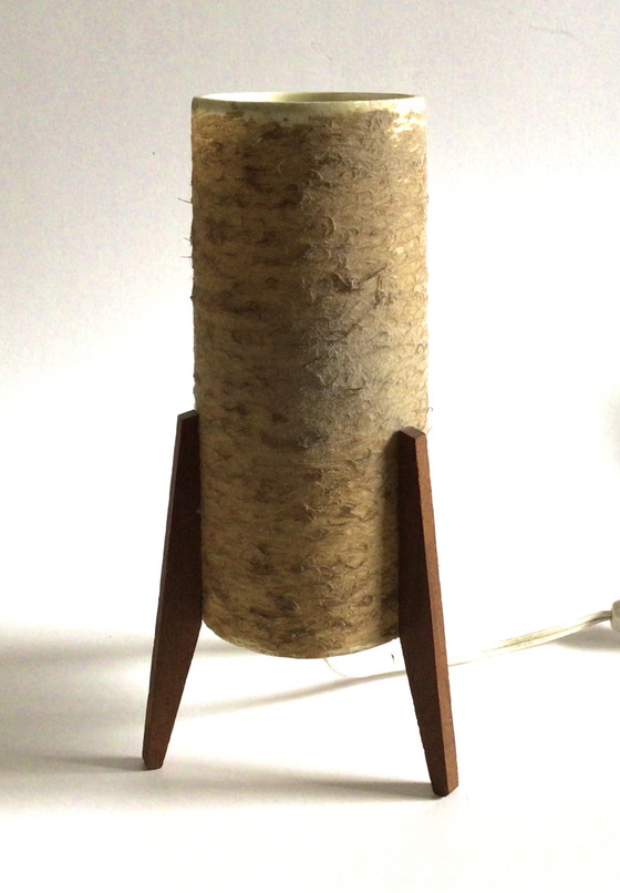 Image 1 of Lampada da tavolo a treppiede in fibra di vetro vintage