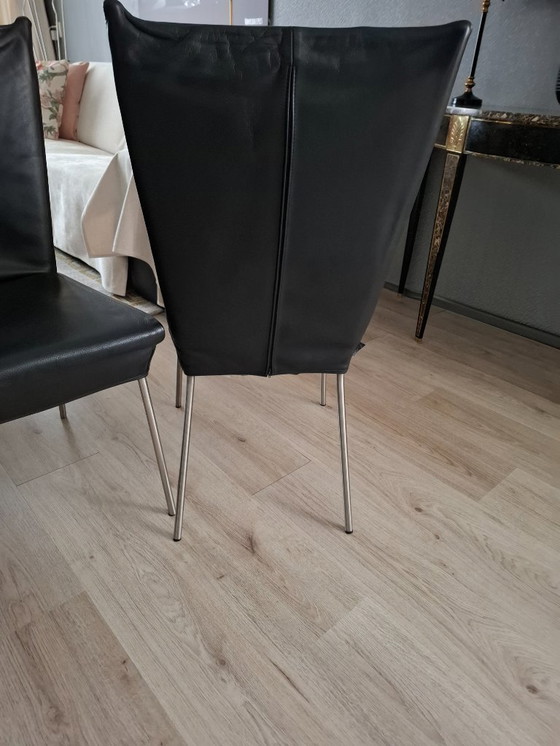 Image 1 of 4 chaises de salle à manger LABEL Orea | Cuir de buffle noir | Un classique du design brabançon – Gerard van den Berg !