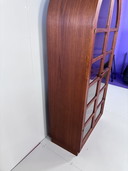 Vetrina ad arco in teak vintage