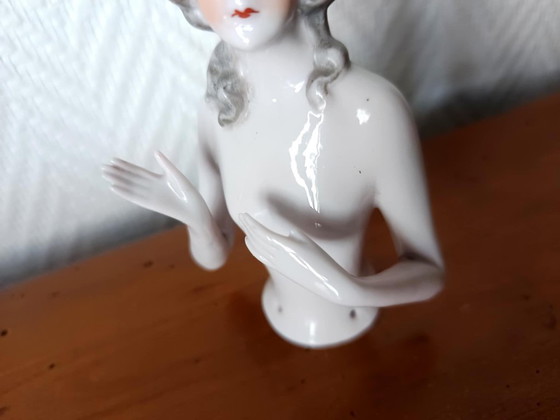 Image 1 of Marie-Antoinette half figurine, German porcelain