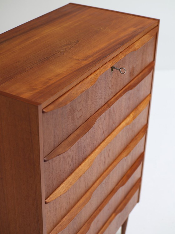 Image 1 of Commode haute en teck, style danois vintage des années 1960