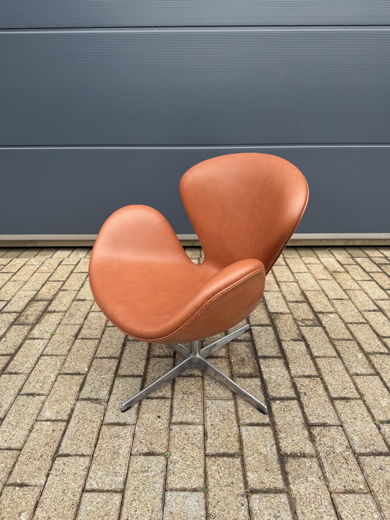Image 1 of Silla Swan de Fritz Hansen, cuero color coñac, ¡¡en perfecto estado!!