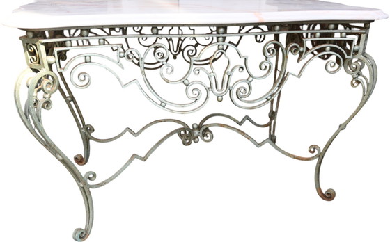 Image 1 of Mesa de centro de hierro forjado con tapa de mármol, circa 1940