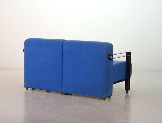 Image 1 of Artifort 2-Sitzer-Sofa im kubistischen Stil der Mitte des 20. Jahrhunderts mit Stahlrahmen und blauem Stoffbezug
