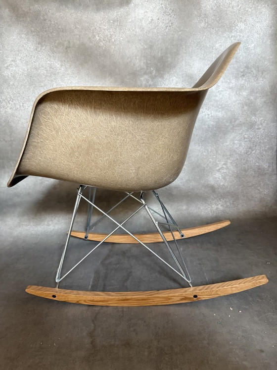 Image 1 of Base per sedia a dondolo in rovere cromato RAR EAMES HERMAN MILLER o VITRA