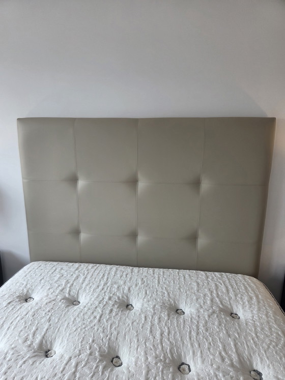 Image 1 of Colchón Aireloom de ultralujo y estructura de cama de diseño (150x200 cm)