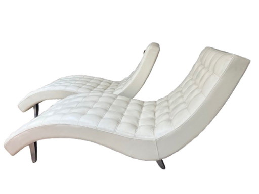 2 chaise longue in pelle bianca