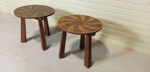 2 x eiken Kunstnijverheid bijzettafels