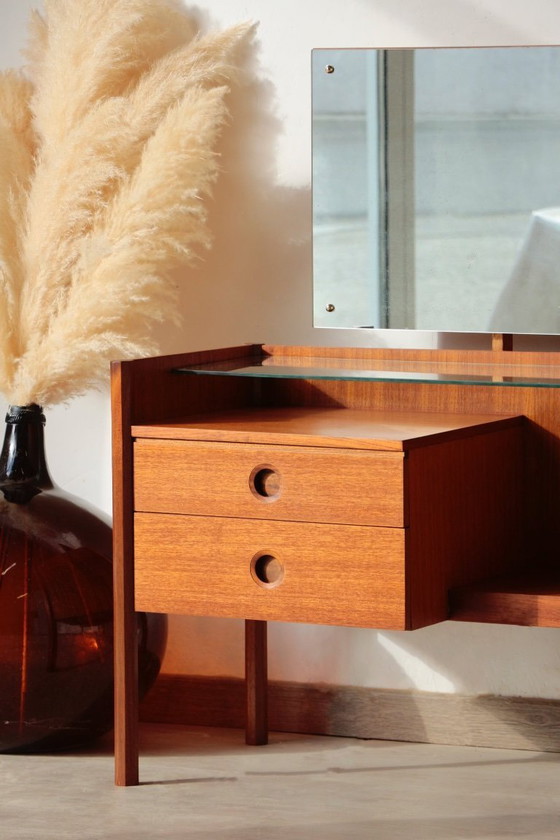 Image 1 of Wrighton Teakhouten kaptafel - Vintage jaren 60 - Zeshoekige voet