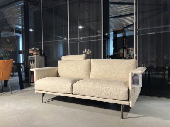 Image 1 of Otis 3 posti