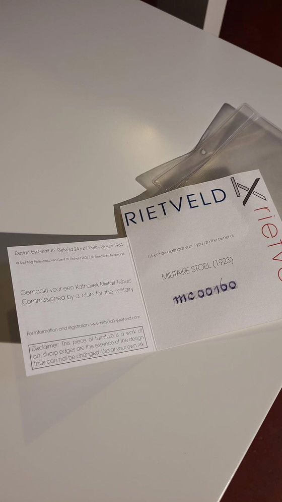 Image 1 of Table et chaises militaires par Gerrit T. Rietveld