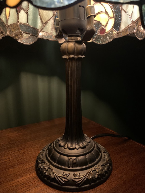 Image 1 of Tiffany style tafel lamp 