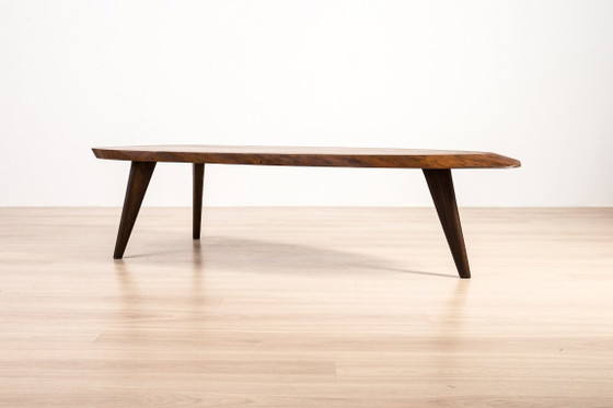 Brutalist Solid Oak Slab Coffee Table, Central Europe, 1960s–1970s – Wood (photo 4 of 9)