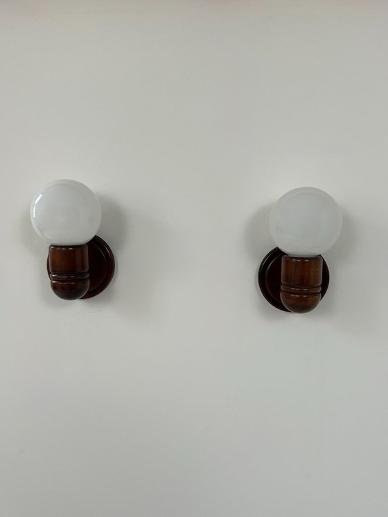 Image 1 of Coppia di applique vintage, pino e vetro opalino, Francia, 1980