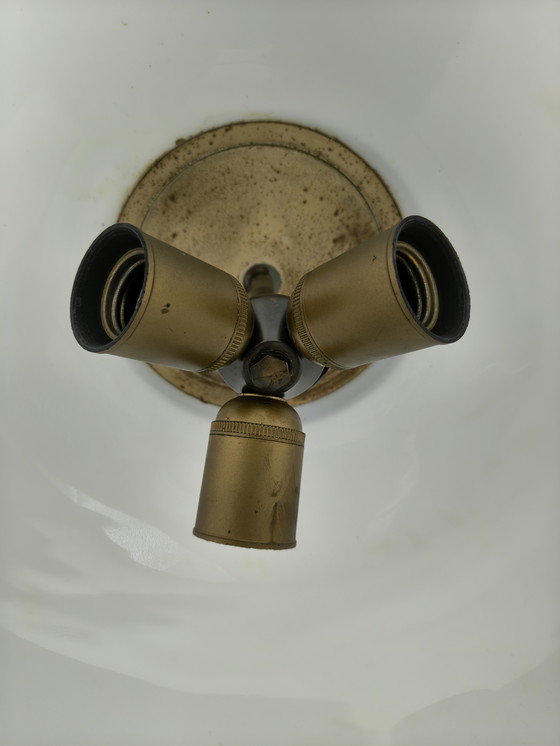 Image 1 of Grote klassieke Vintage hanglamp – 3-lichts opaalglas, open onderkant, patina