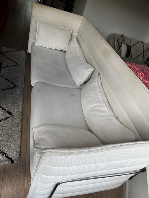 Vitra alkoofbank met lage rugleuning voor 3 personen