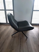 Sillón giratorio de cuero de la marca Enzo Luca