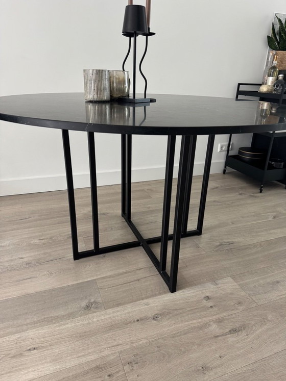 Image 1 of Table à manger ronde en marbre Nero Marquina 130cm - Table Du Sud
