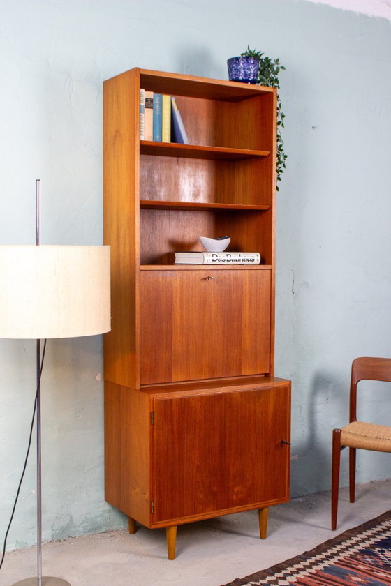 Image 1 of Vintage teakhouten dressoir/secretkast/boekenkast uit het midden van de 20e eeuw.